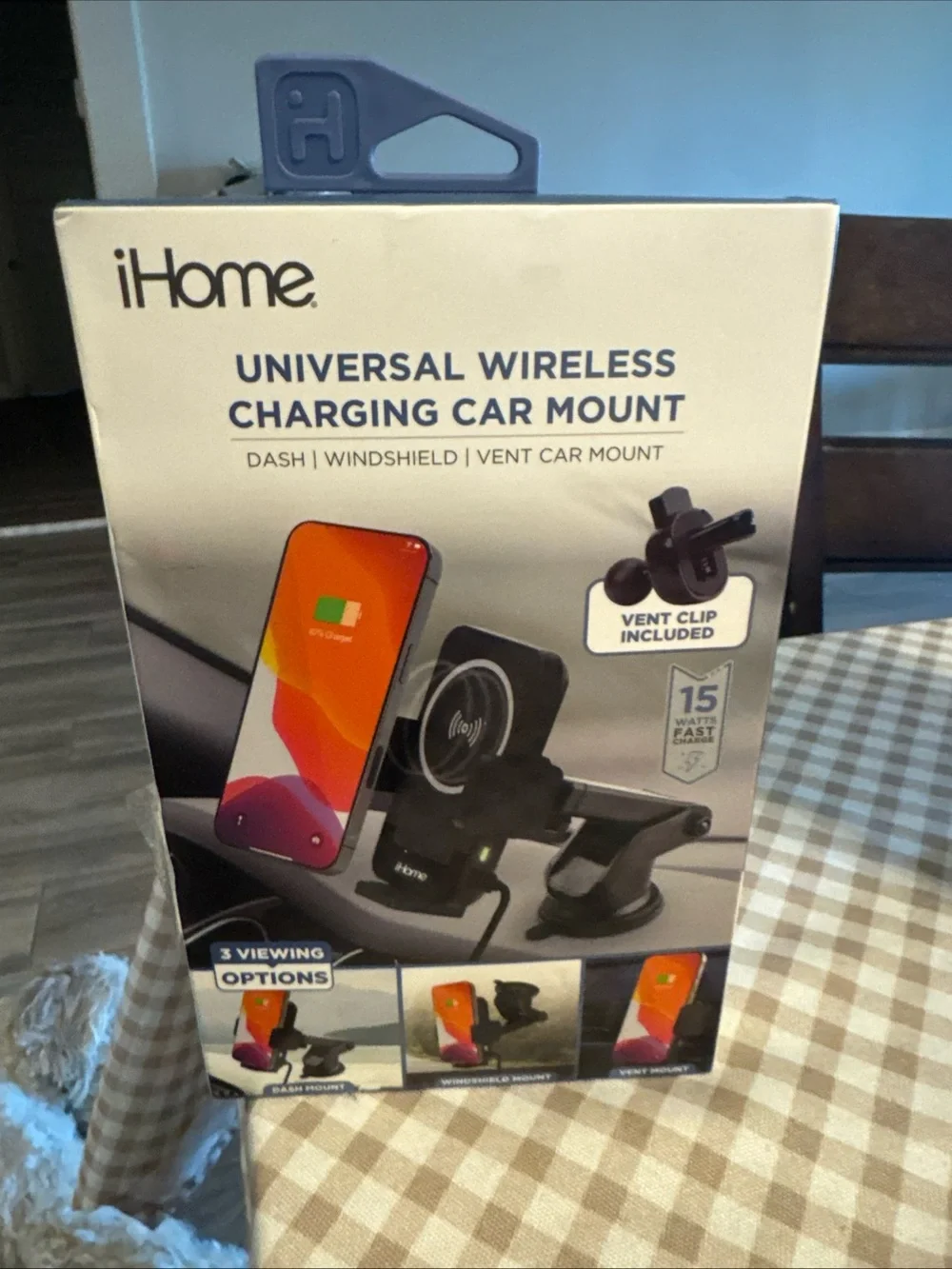 iHome Universal Wireless Charging Car Mount - Black